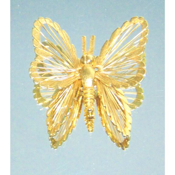 Monet Gold Butterfly Brooch 1.75" Wire Open Metalwork Signed Pin Bouncy Wing Vtg - Picture 11 of 12